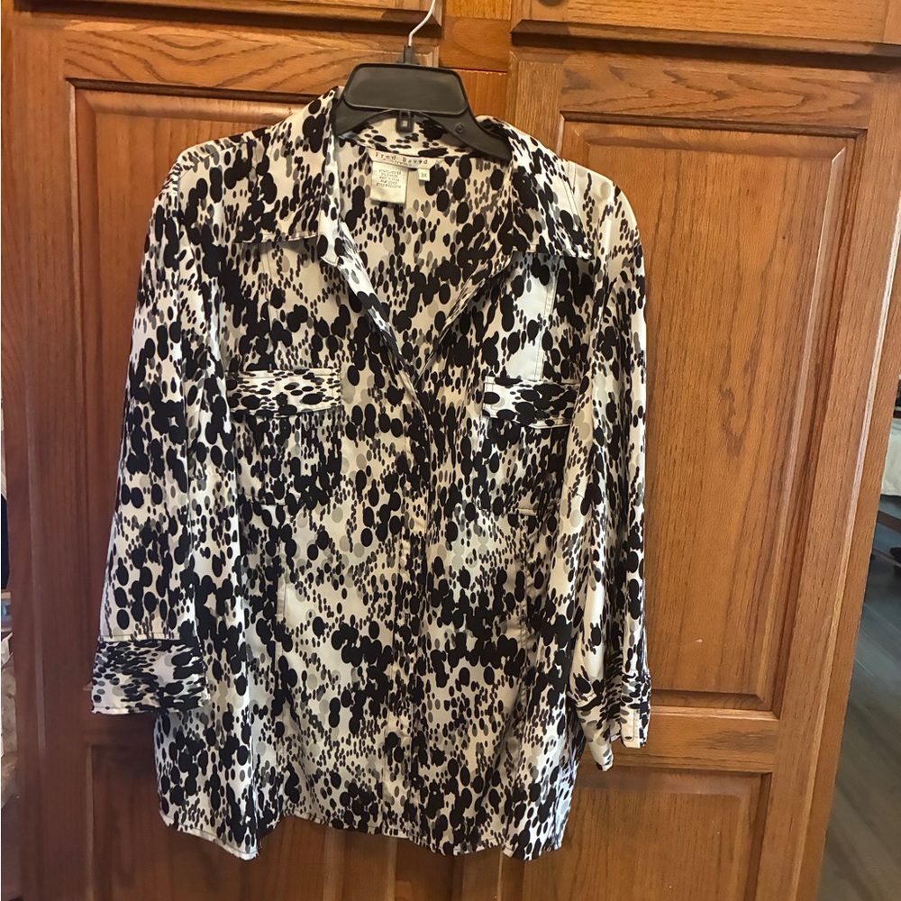 Fred David Black and White Button Down Shirt size 3 x